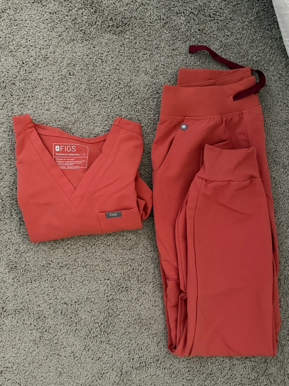 Figs scrubs